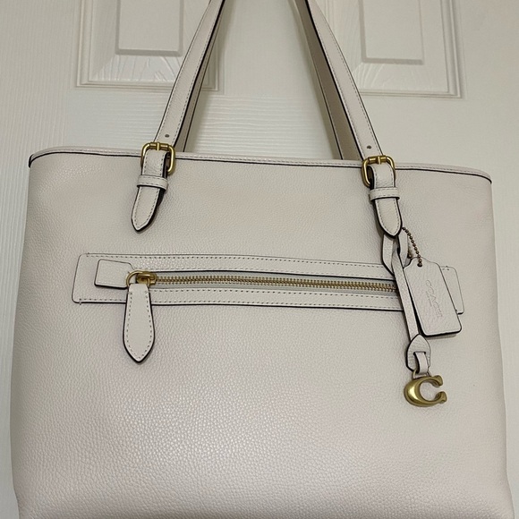 $325 NEW! COACH Luxe Pebbled Leather Medium Taylor Tote in Chalk - Picture 4 of 11